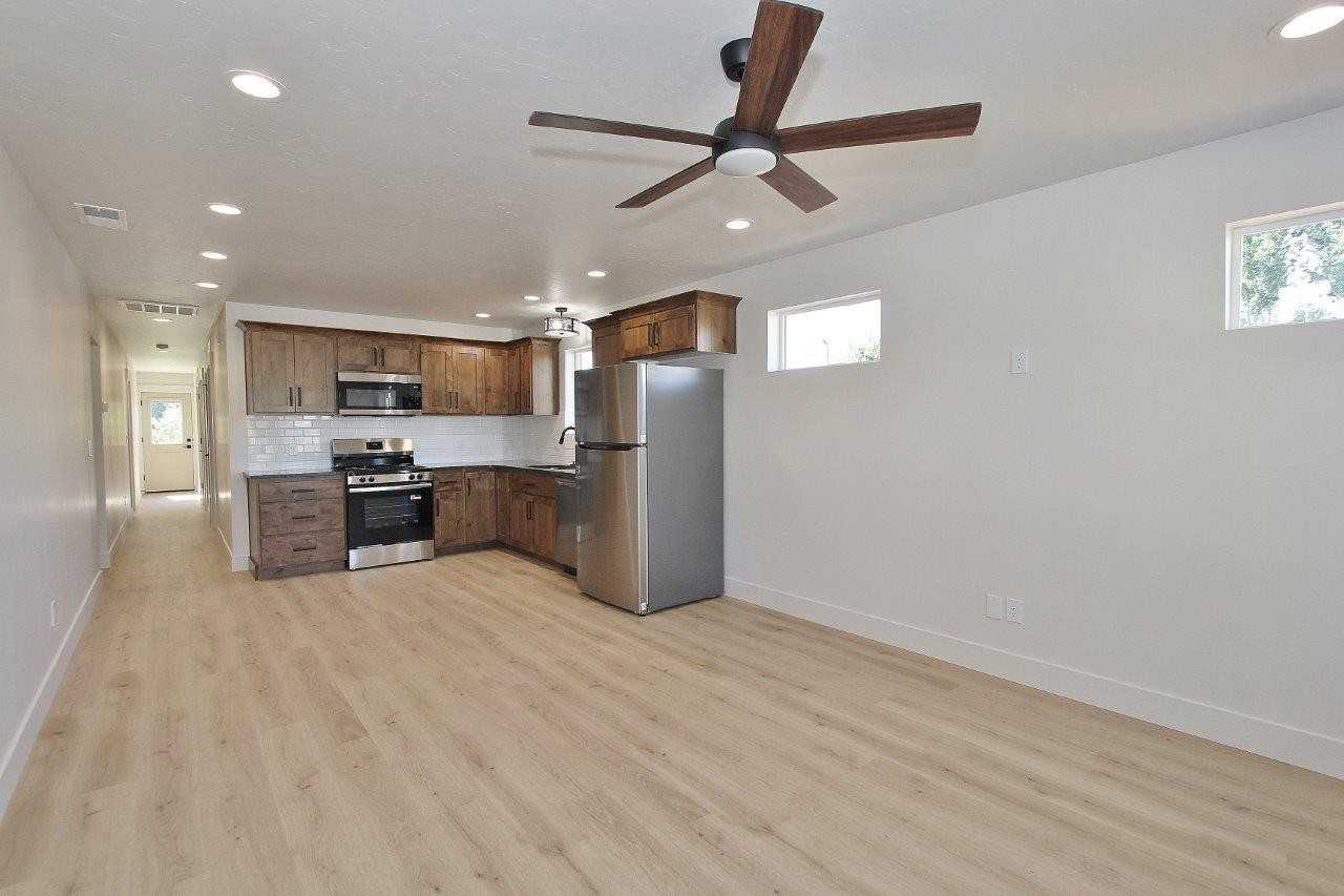 1115 S Commercial Ave #2 - Photo 6 of 30