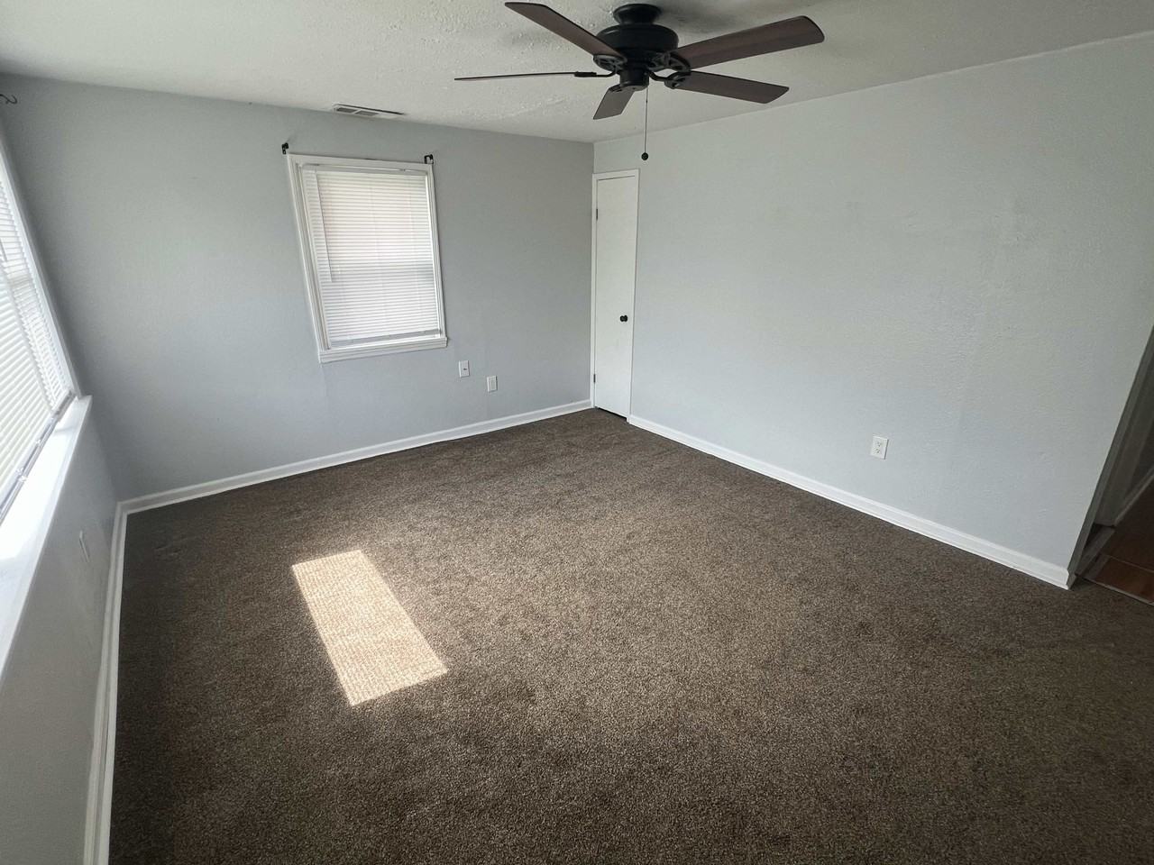 609 Jefferson St #609 - Photo 3 of 9
