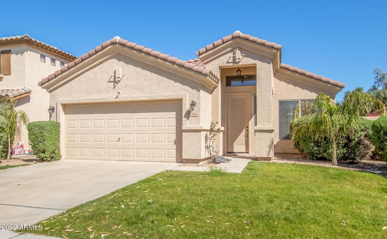 962 W Desert Broom Ct