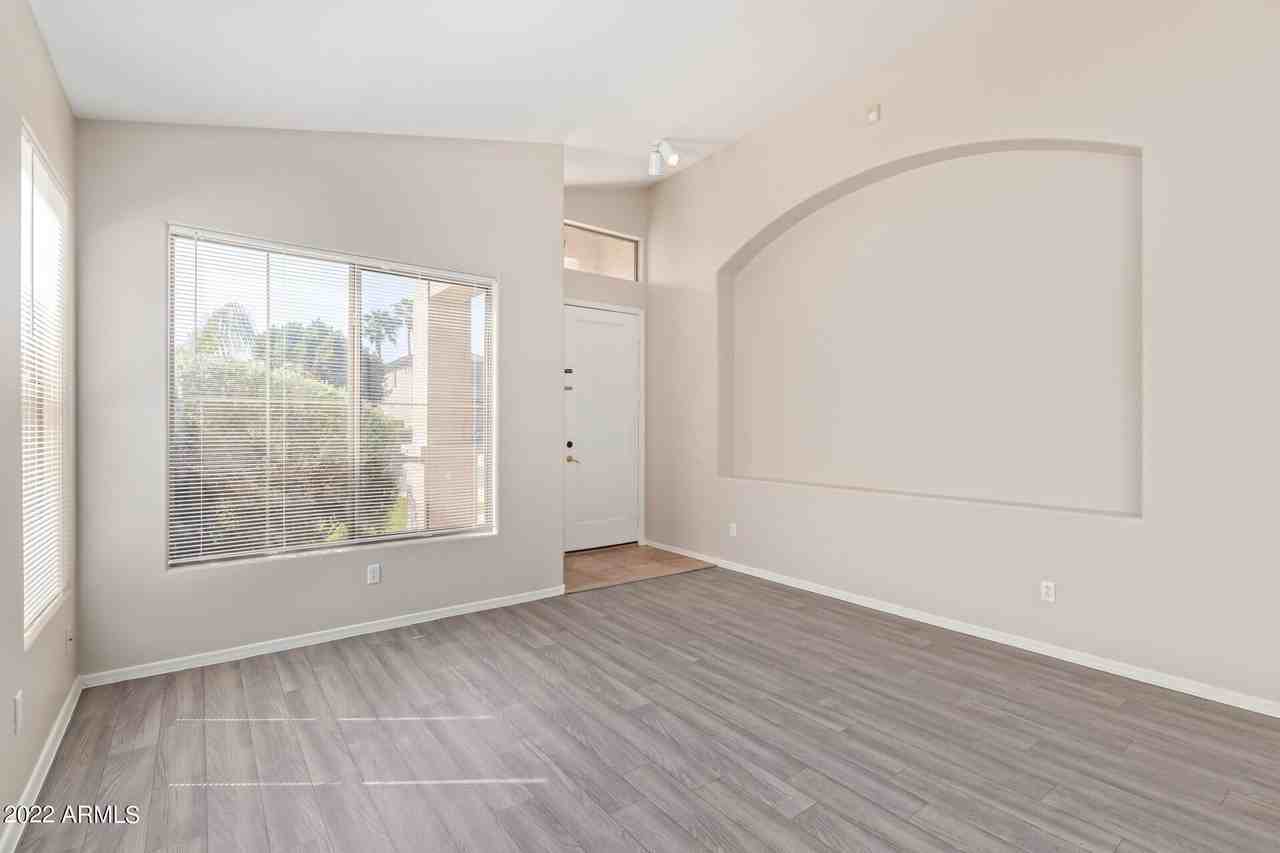 962 W Desert Broom Ct - Photo 5 of 38