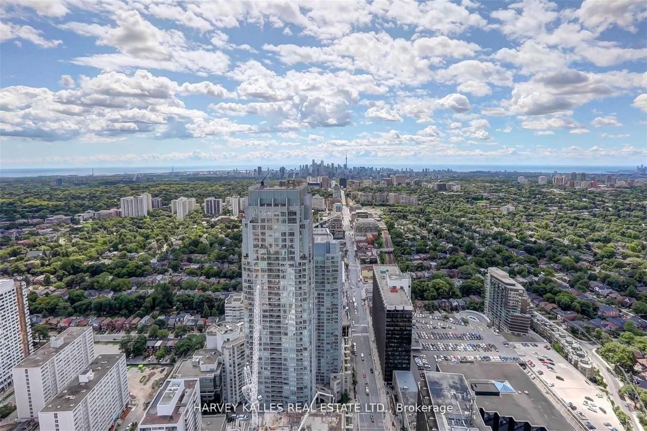 8 Eglinton Avenue East - Photo 15