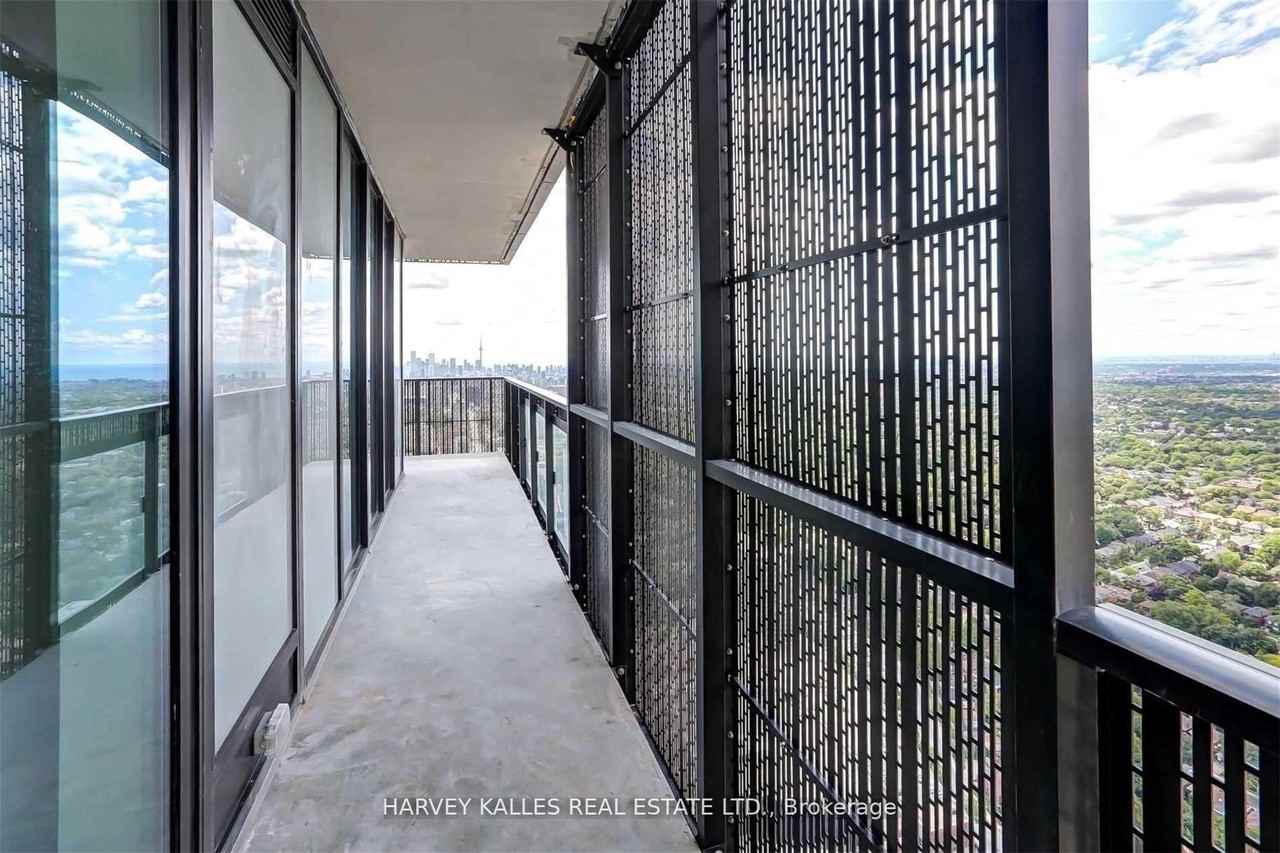 8 Eglinton Avenue East - Photo 13