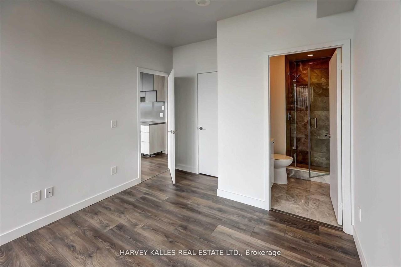 8 Eglinton Avenue East - Photo 8