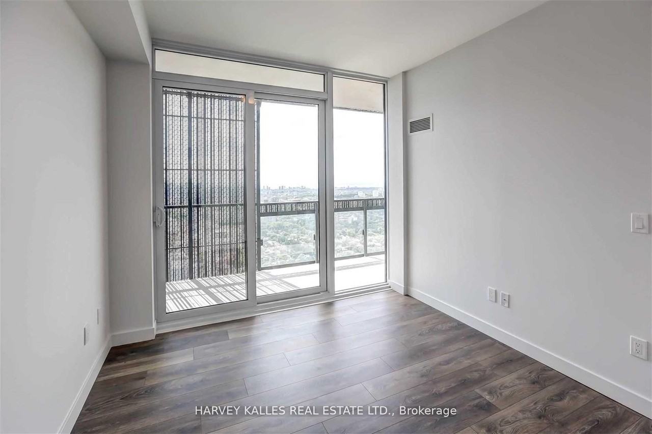 8 Eglinton Avenue East #5202 - Photo 7 of 15