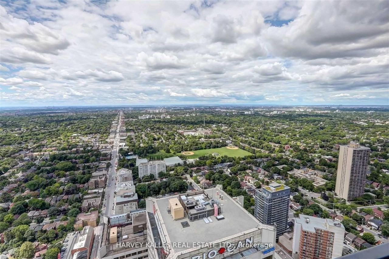 8 Eglinton Avenue East - Photo 14