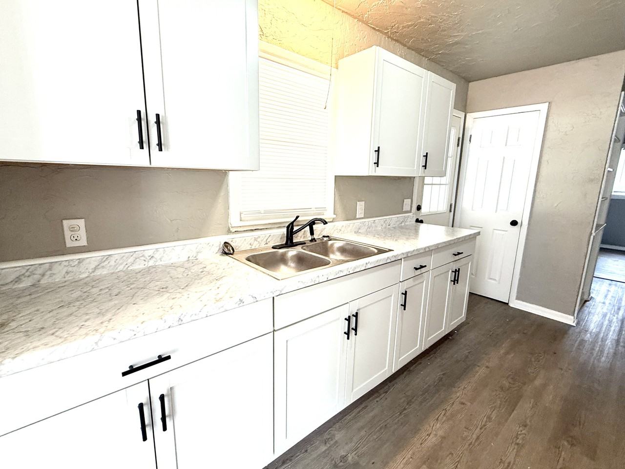 2378 Texas St #1 - Photo 3 of 30