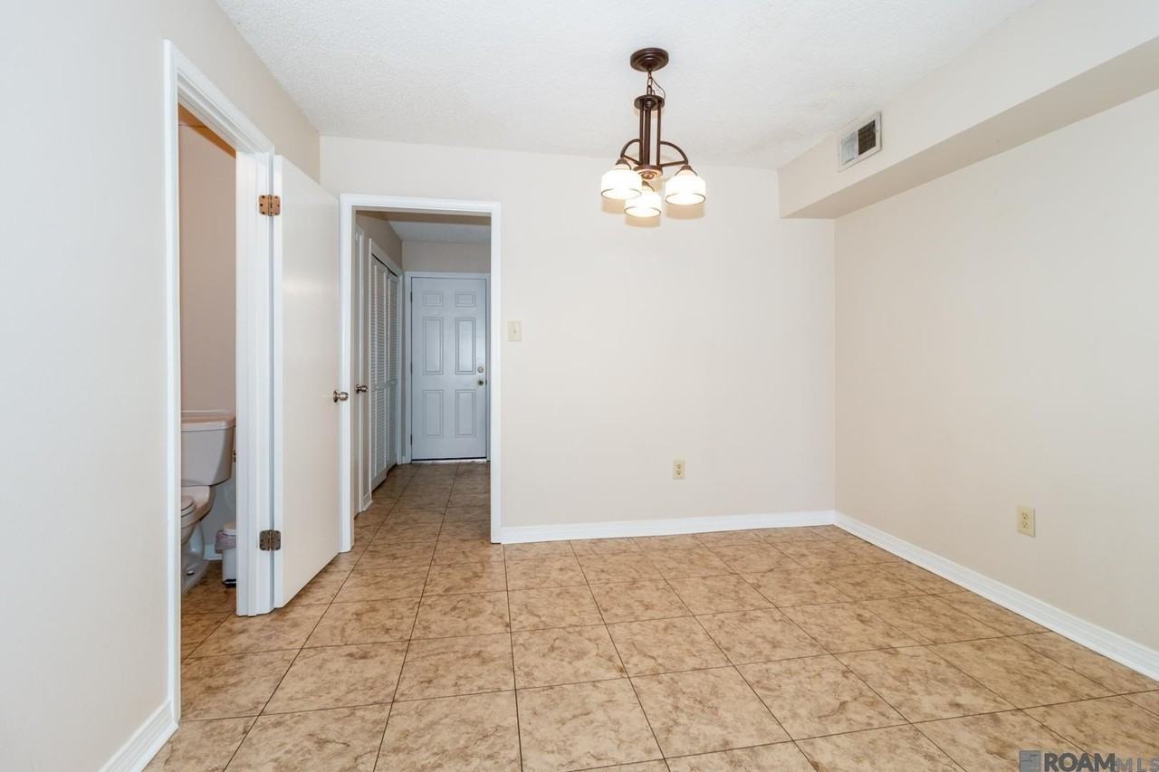 827 E Boyd Dr - Photo 4 of 23