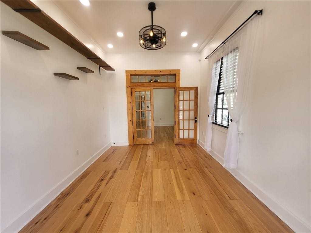 621 Elmira Ave - Photo 2 of 12