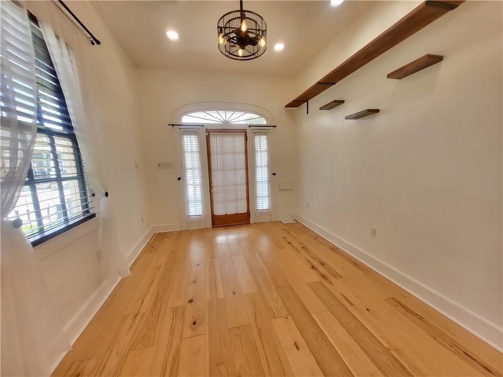 621 Elmira Ave - Photo 3 of 12
