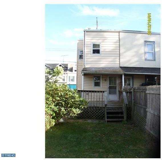 222 E Franklin St - Photo 2 of 10