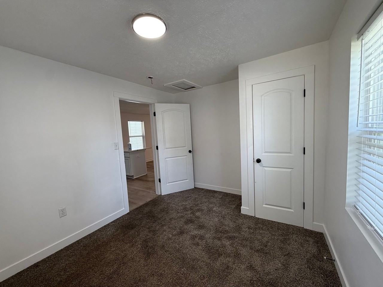 523 N Alton Ave - Photo 7 of 16