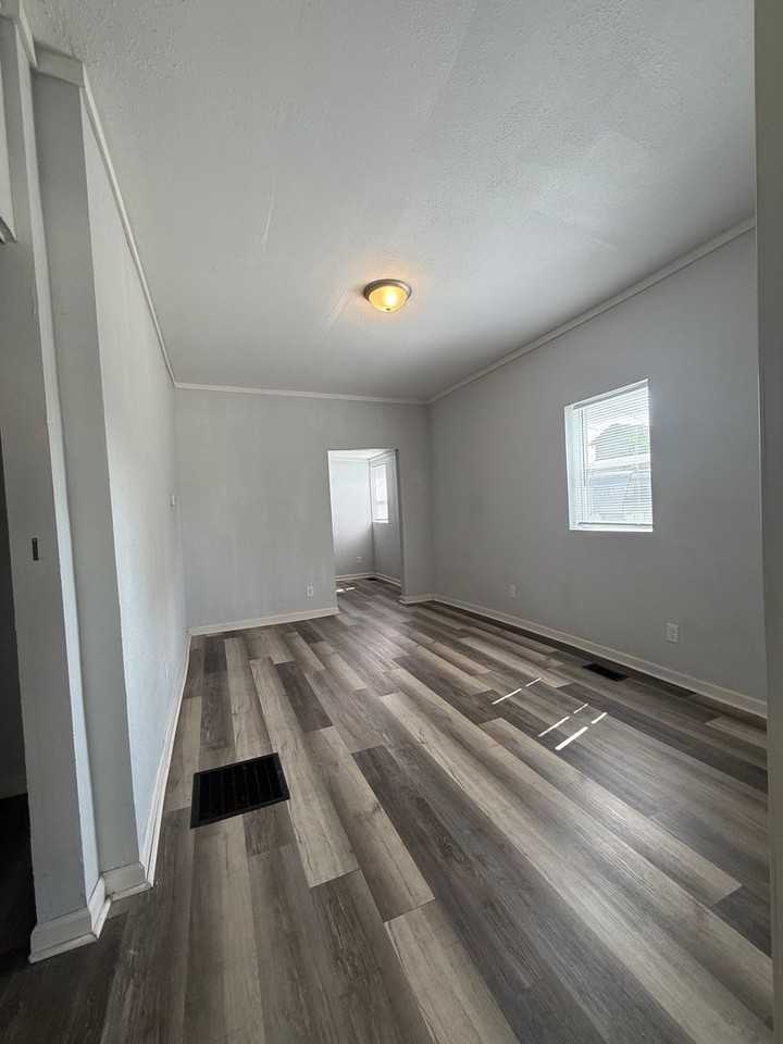 2015 Miller St ##A - Photo 2 of 8