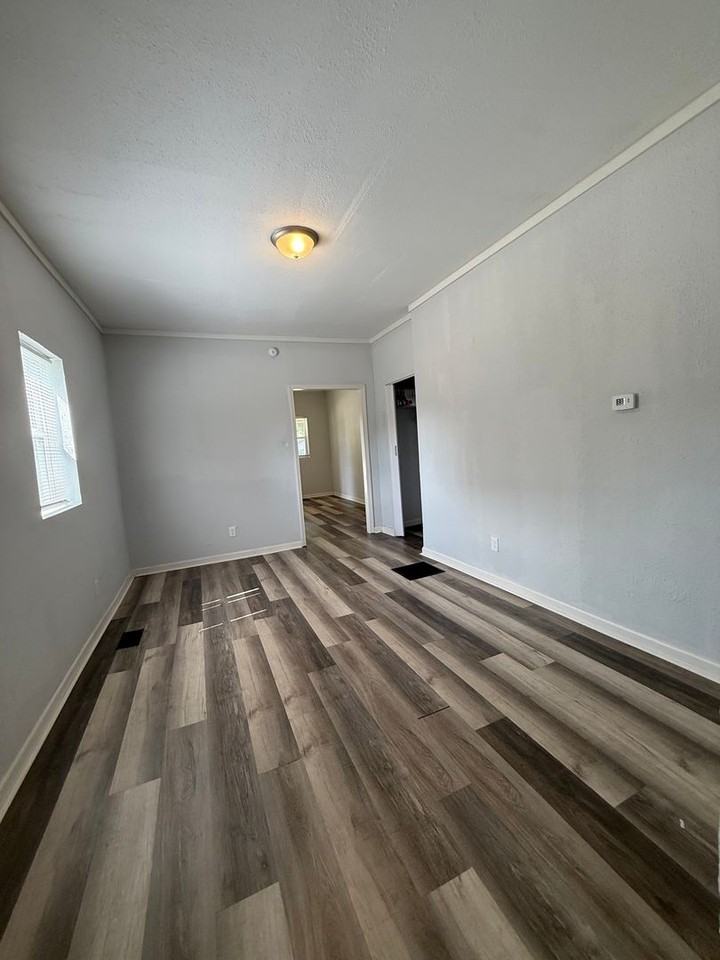 2015 Miller St ##A - Photo 3 of 8