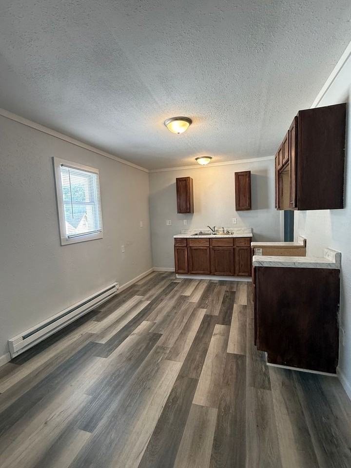 2013 Miller St - Photo 5 of 13