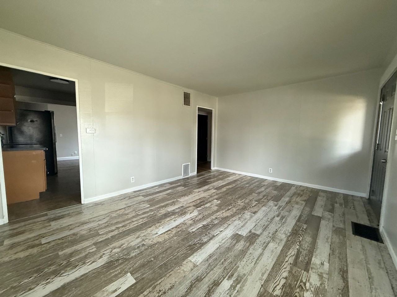 2237 Saint Paul St - Photo 7 of 19