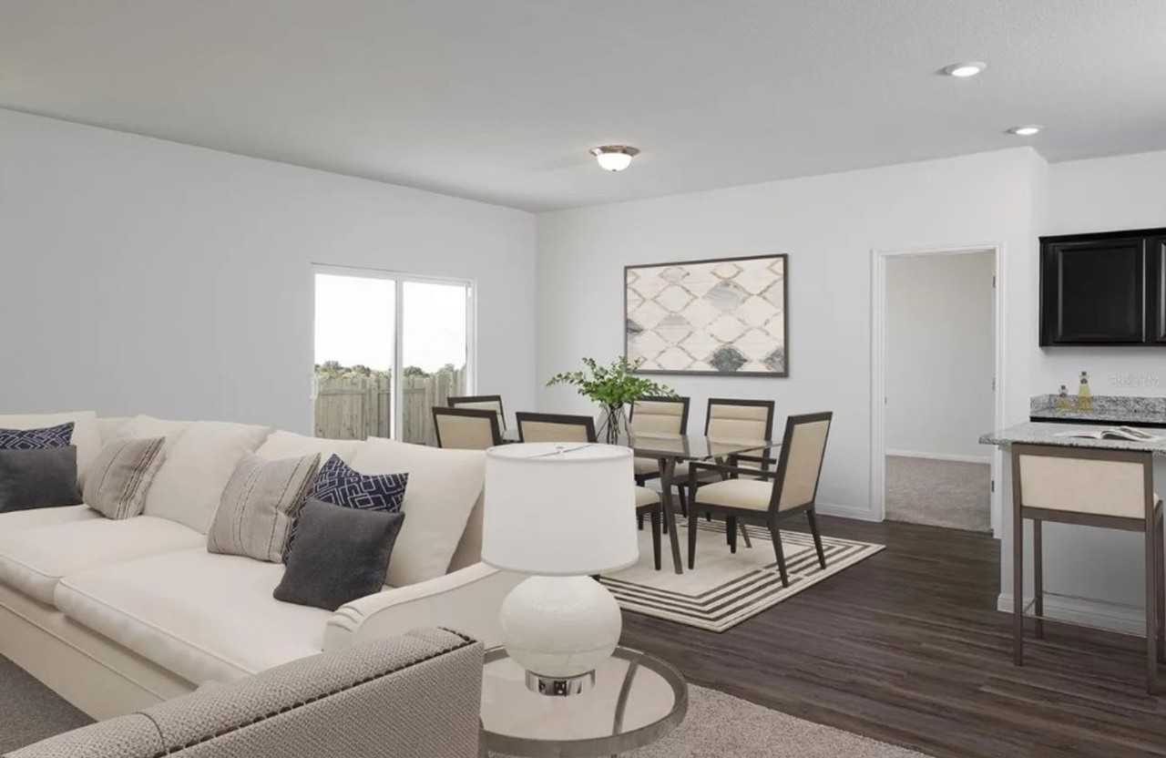 1019 Kelly Fern Loop - Photo 3 of 11