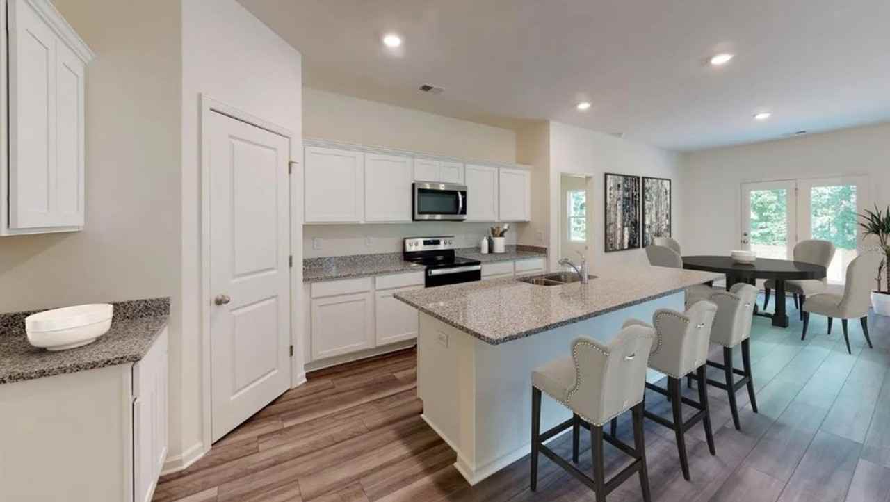 1019 Kelly Fern Loop - Photo 4 of 11