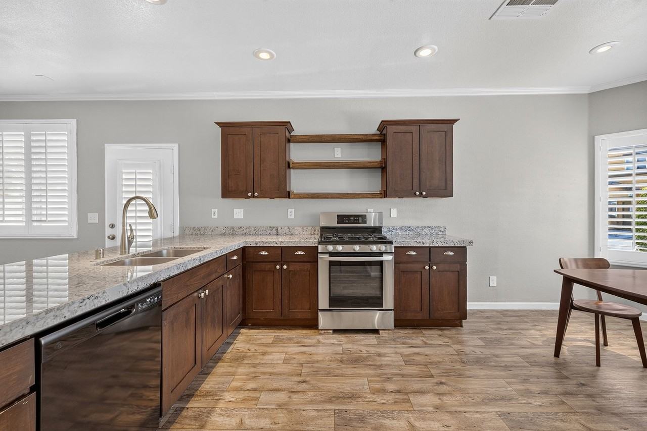 6777 Wormwood Ln - Photo 5 of 19