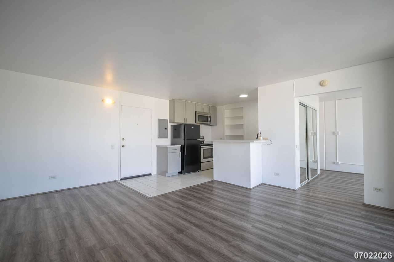 754 Ekela Ave #608 - Photo 4 of 16