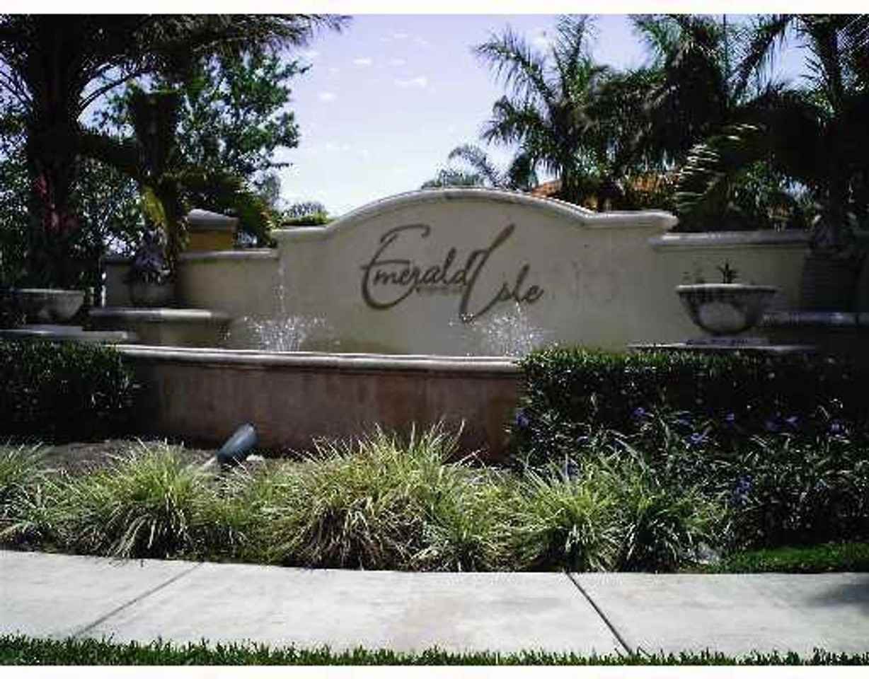 4200 San Marino Blvd #306 - Photo 4 of 11