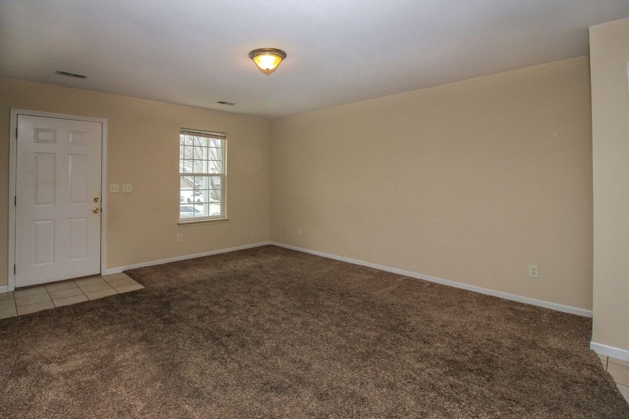 5005 Kirk Hill Rd - Photo 4 of 13