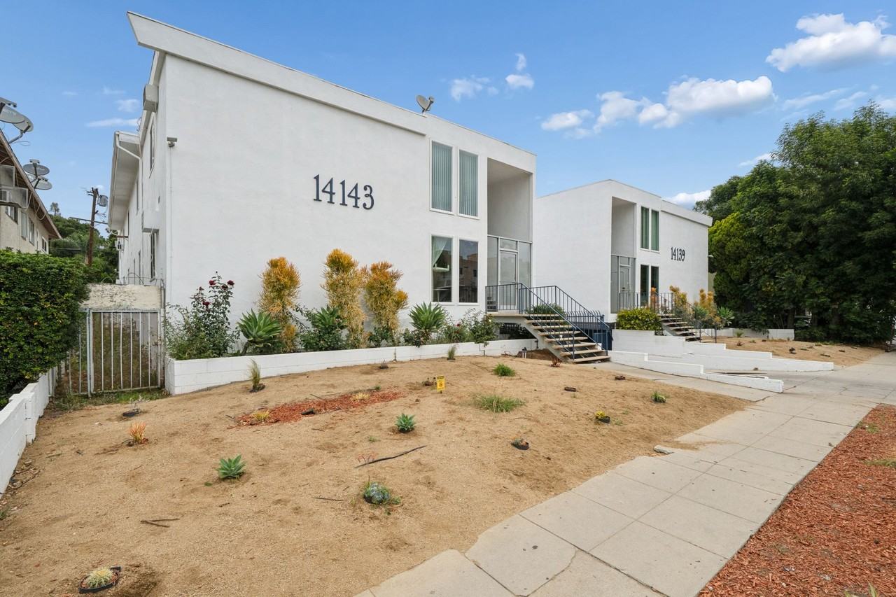 14143 Gilmore St #2 - Photo 4 of 44
