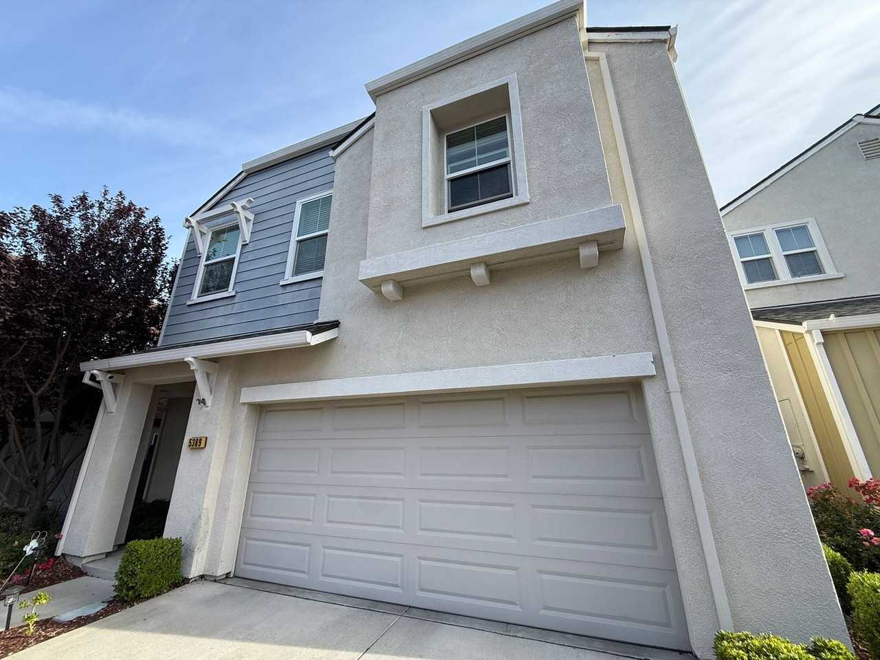5389 Sablewood Ln - Photo 2 of 3