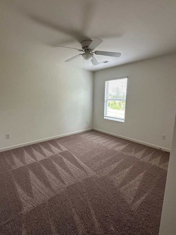2005 Park Springs Ln - Photo 5 of 25