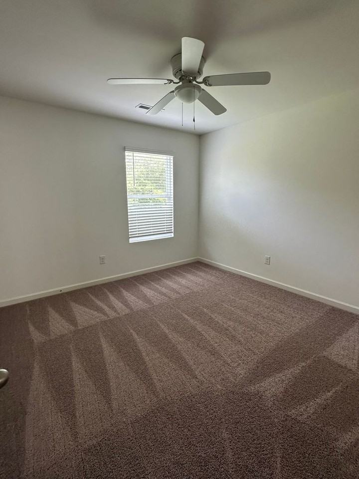 2005 Park Springs Ln - Photo 7 of 25