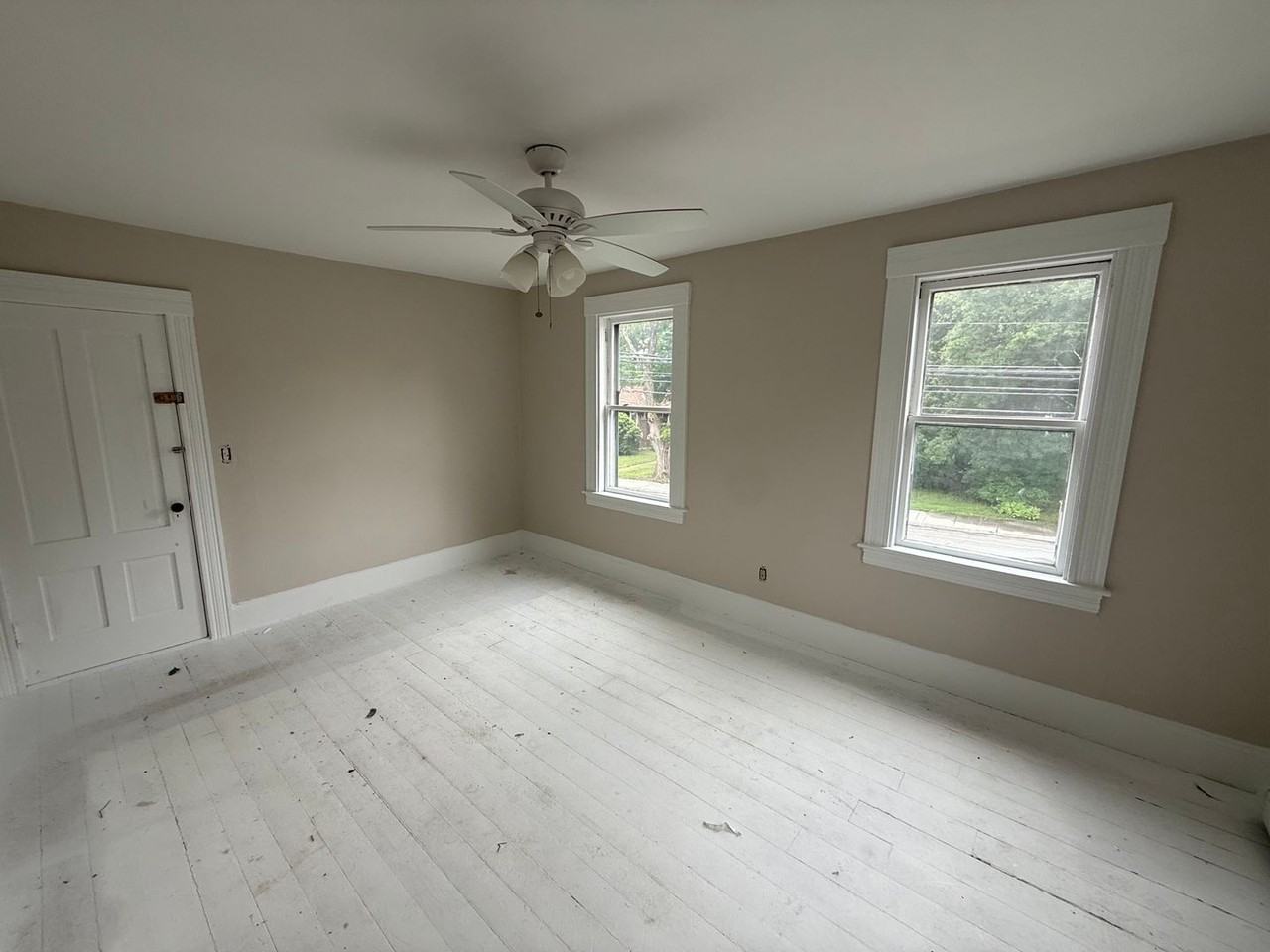 182 Grove St - Photo 3 of 8