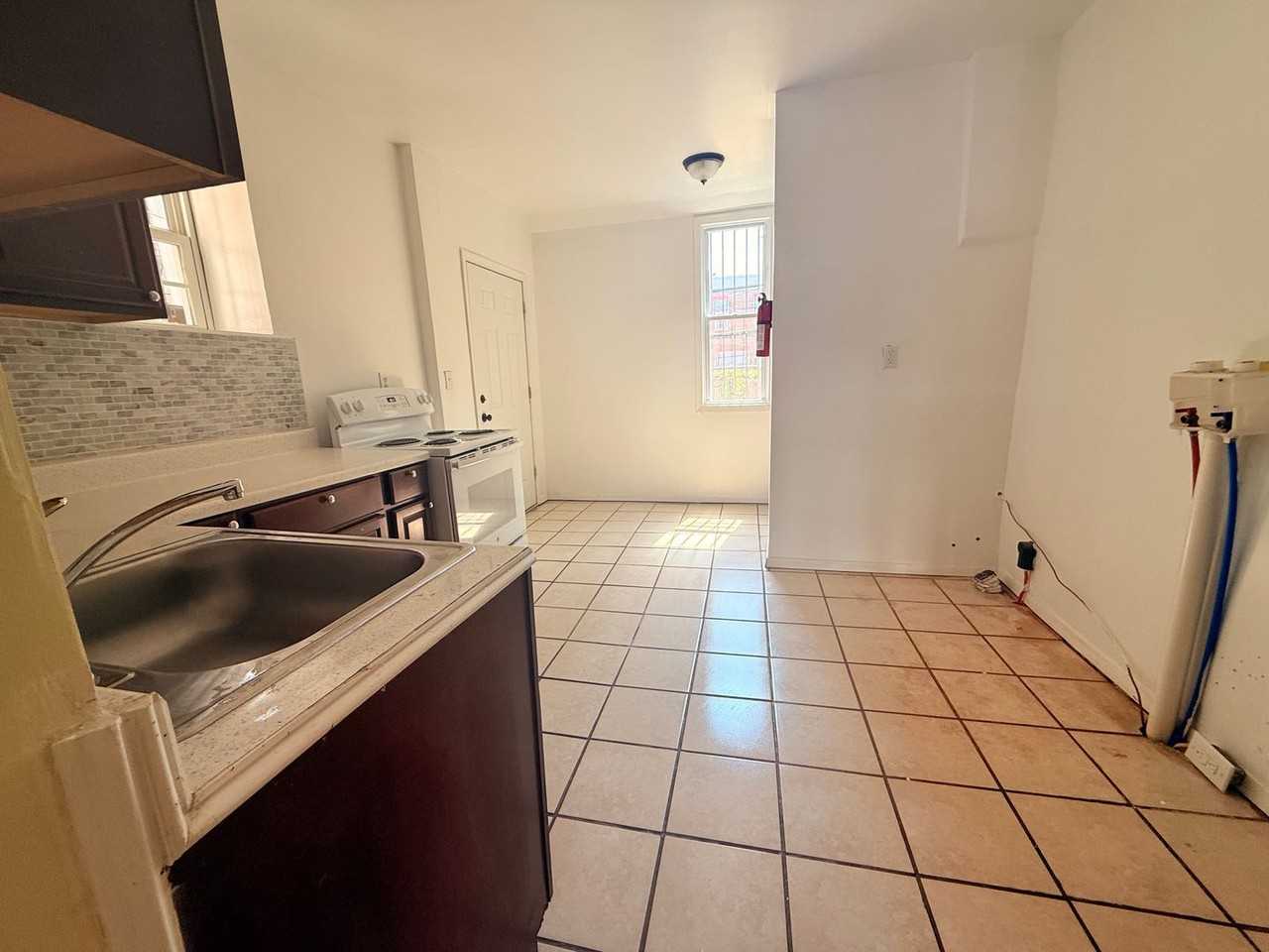 3843 N 10th St - Photo 2 of 8