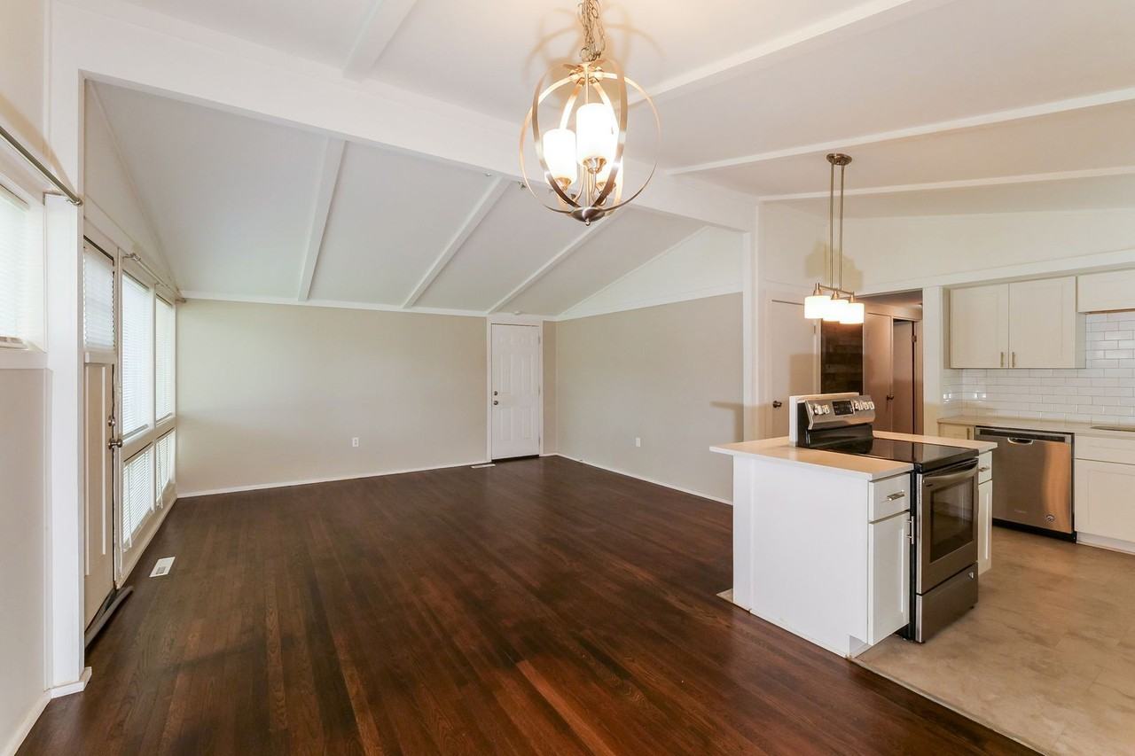 11311 Cleveland Ave - Photo 5 of 16