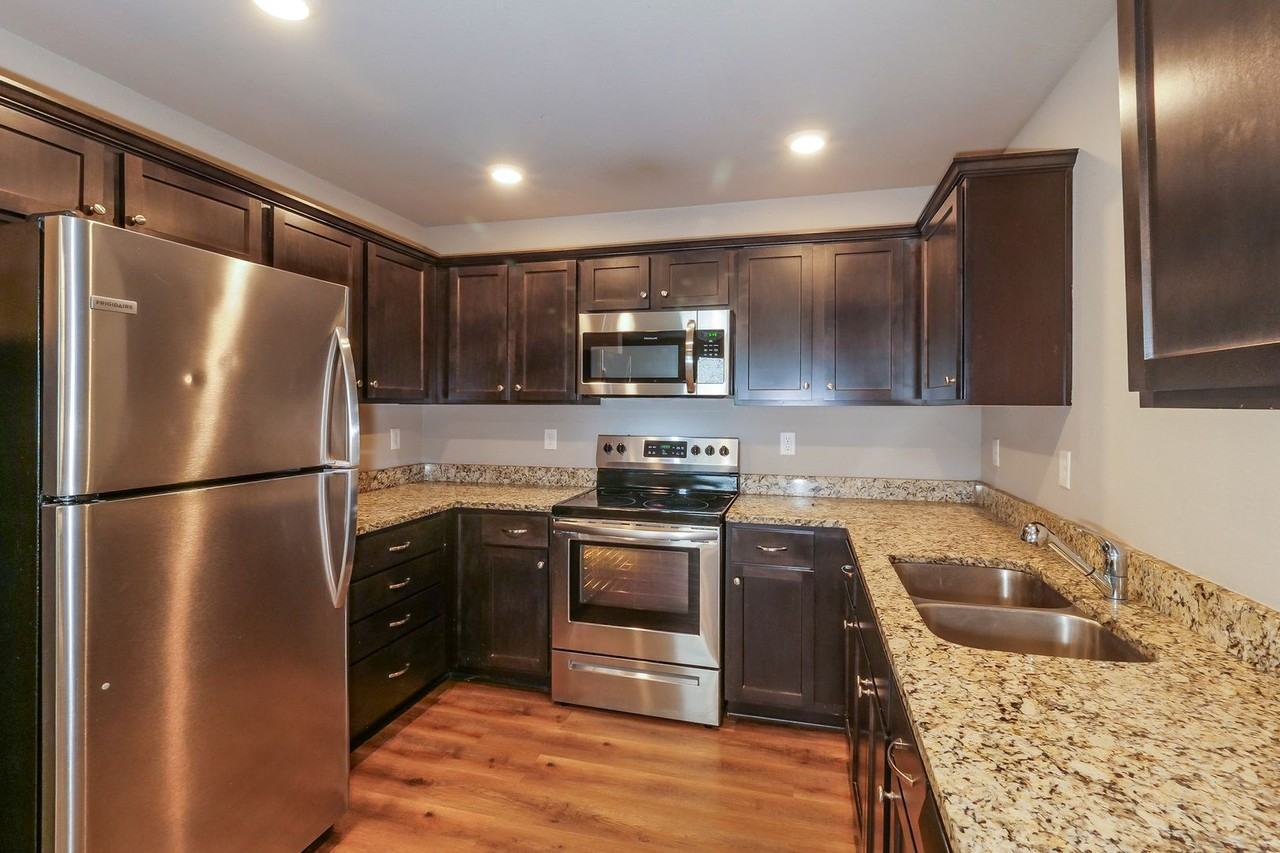 208 Sw Rose St - Photo 6 of 16