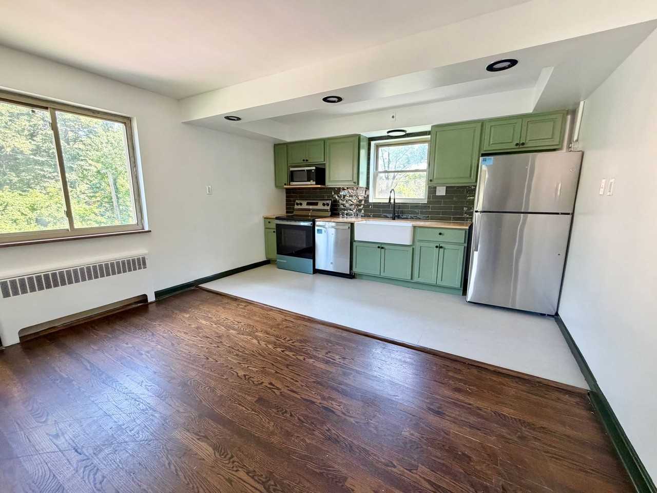 2798 Queen City Ave - Photo 3 of 9