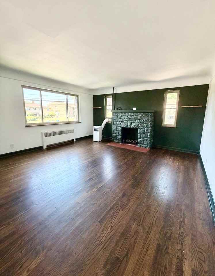 2798 Queen City Ave - Photo 4 of 9