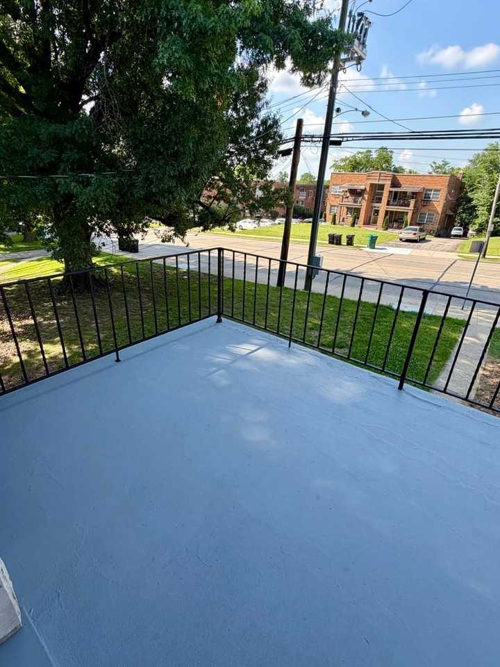 2798 Queen City Ave - Photo 5 of 9