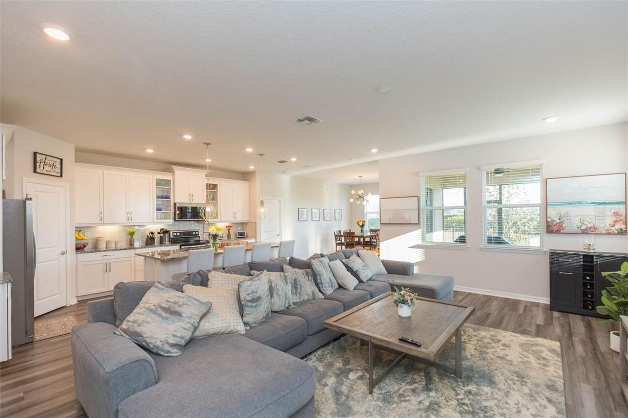 34338 34338 Wynthorne Pl, Wesley Chapel, FL 33545-3268 #3268 - Photo 5 of 44