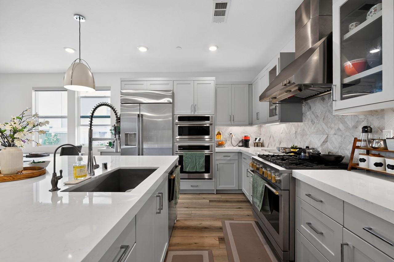 17418 Abbey Rd #1 - Photo 7 of 35