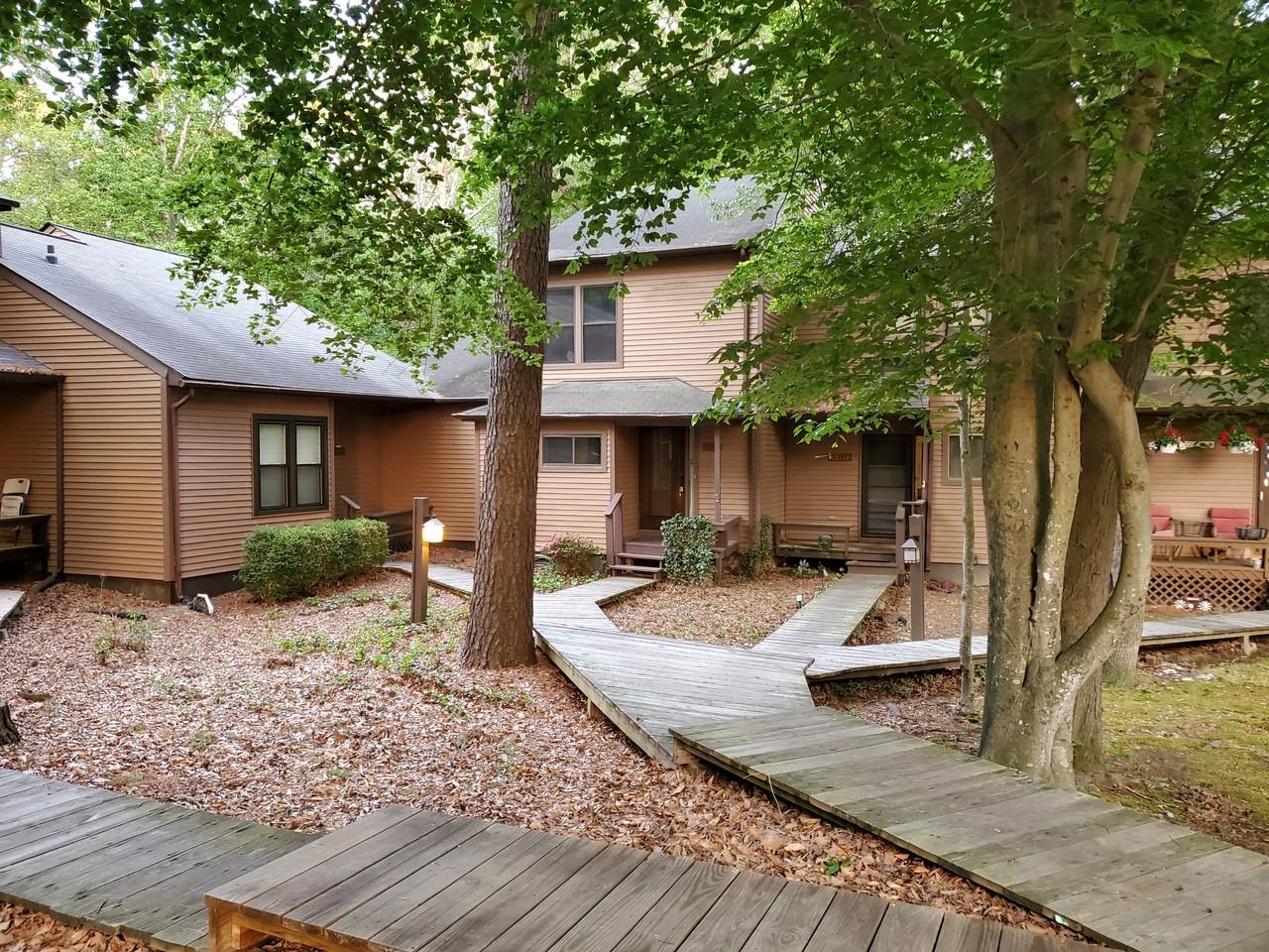 23320 Red Oak Ct #1 - Photo 2 of 24