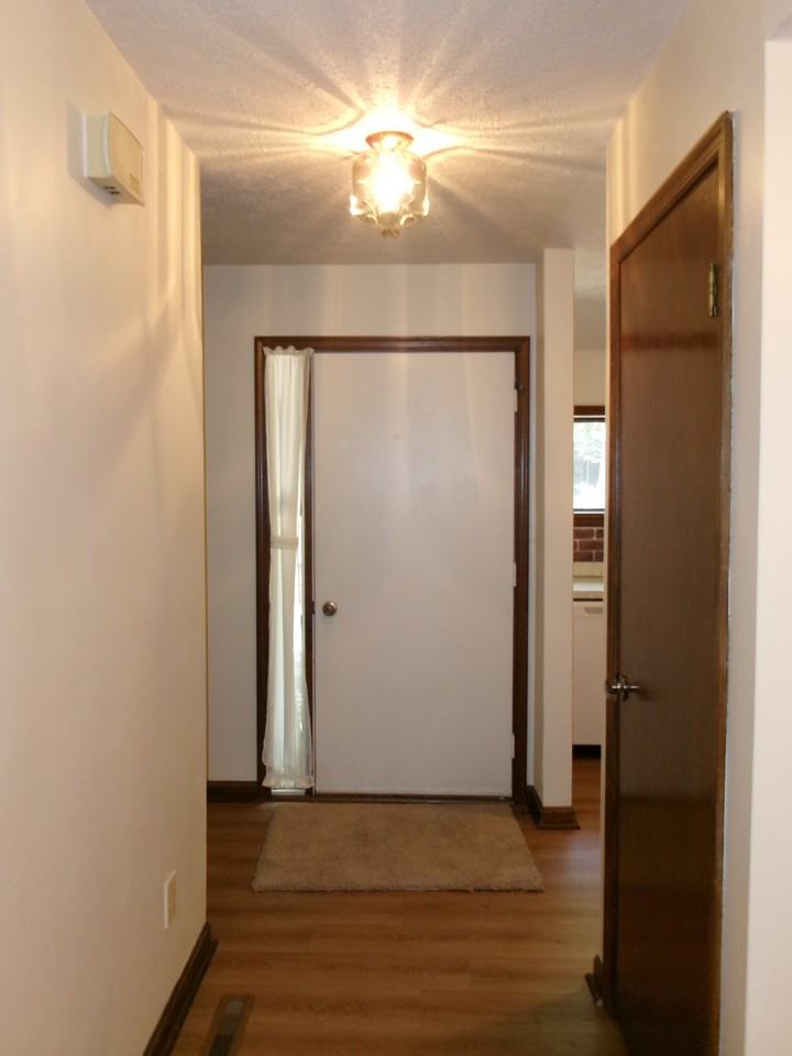 23320 Red Oak Ct #1 - Photo 5 of 24