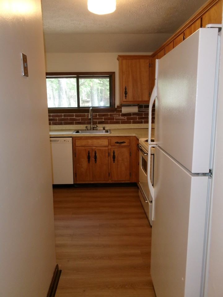 23320 Red Oak Ct #1 - Photo 7 of 24