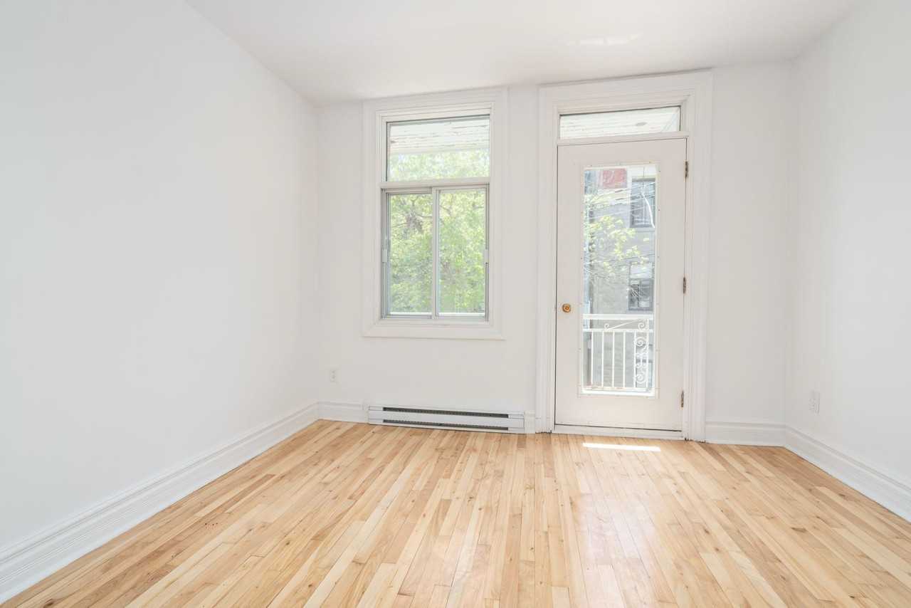 1619 Rue Beaudry - Photo 3 of 21