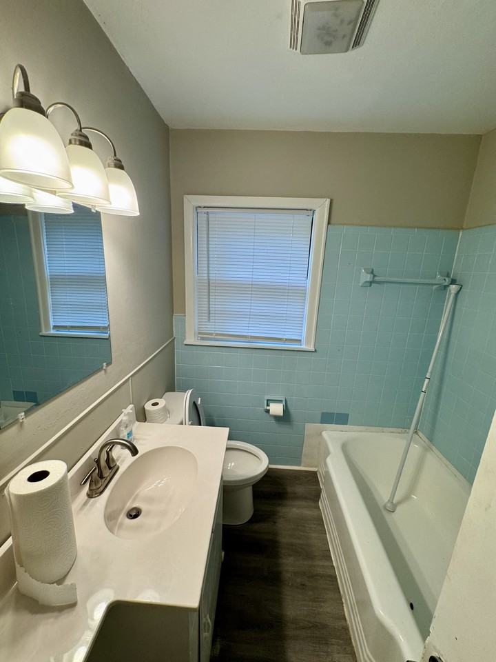 318 Spring St #1 - Photo 5 of 9