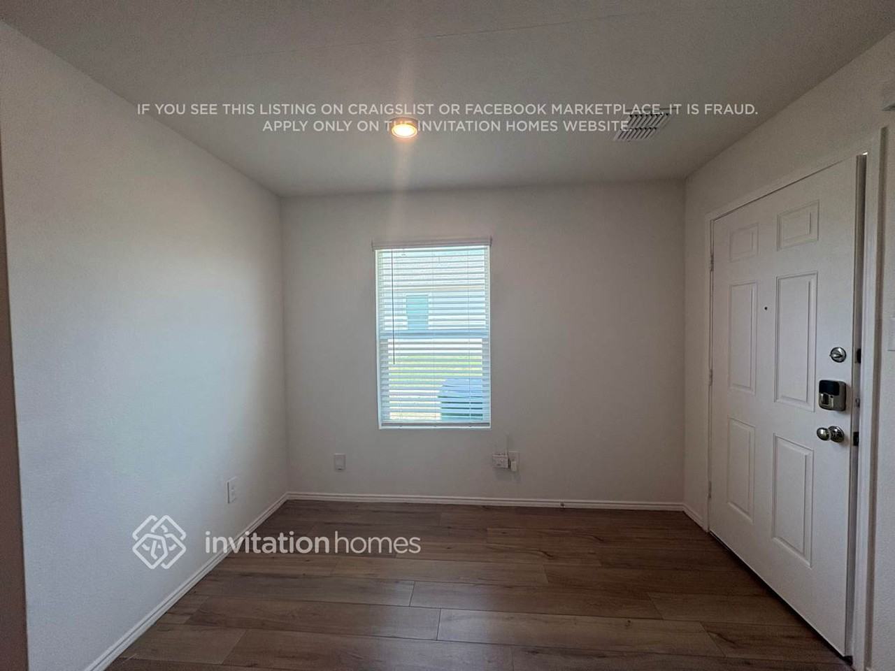 3208 Crestone Dr - Photo 3 of 21
