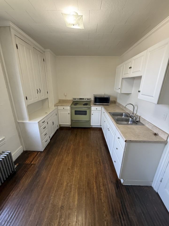 711 Chestnut St #3 - Photo 7 of 10