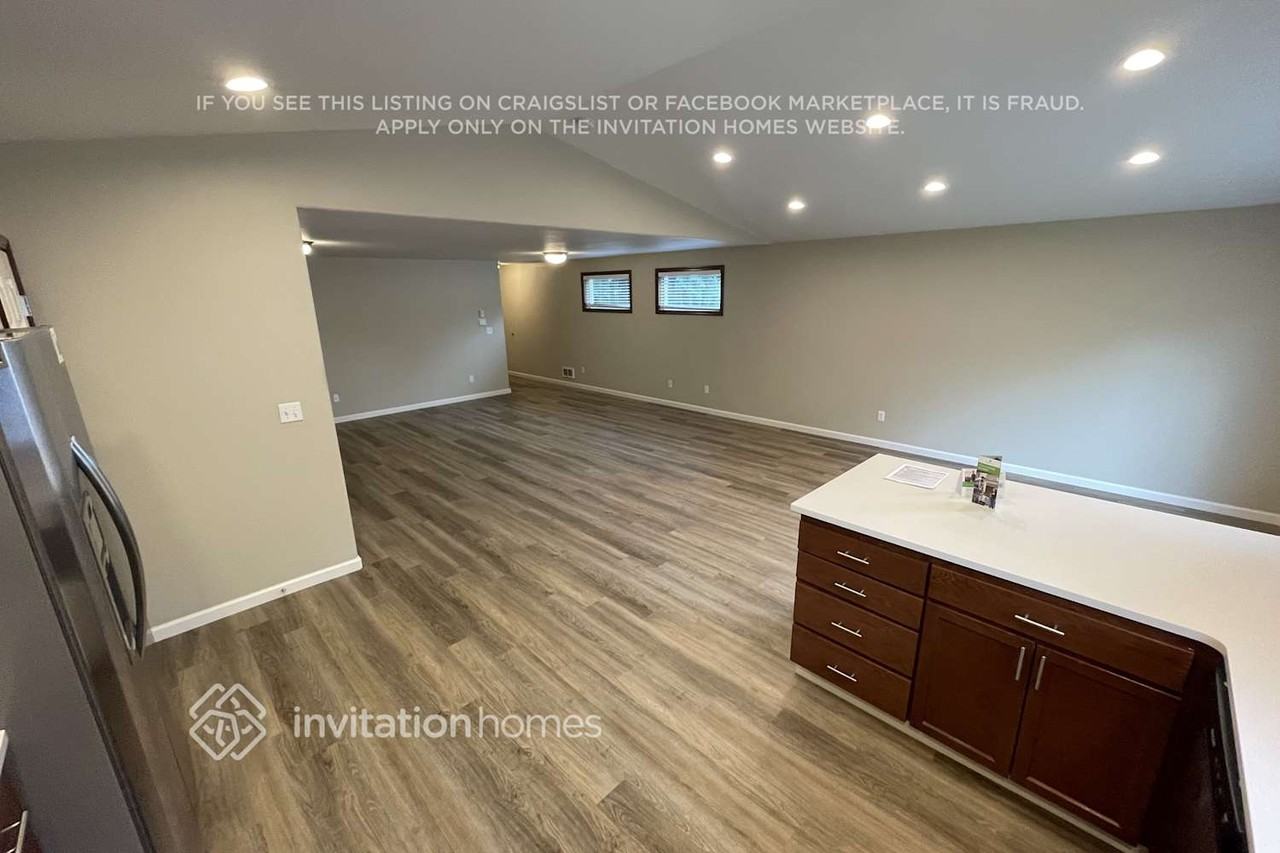 14723 46th Ave Ne - Photo 6 of 20