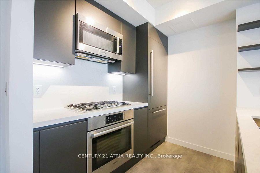 9 Spadina Avenue - Photo 9
