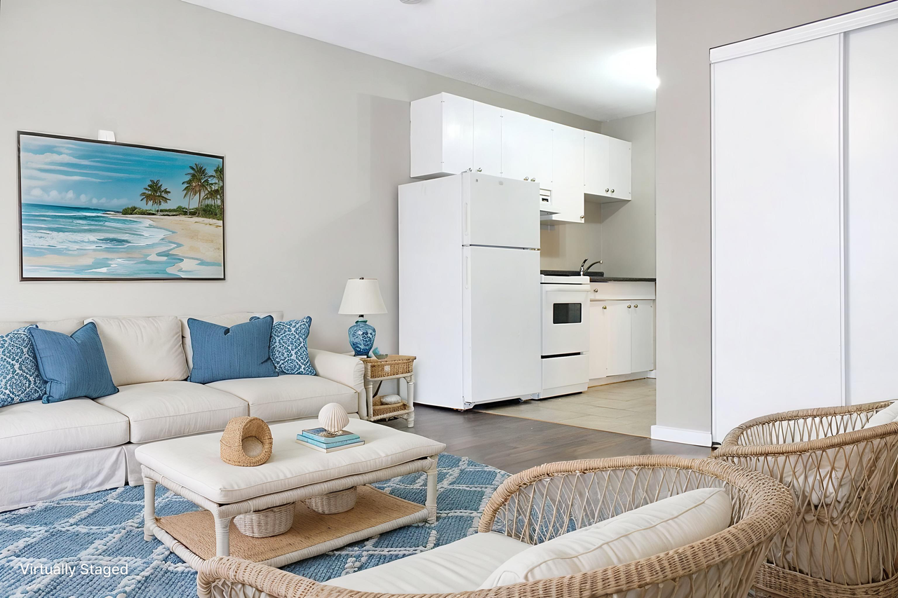 Villa Apartments - Photo 2 of 17