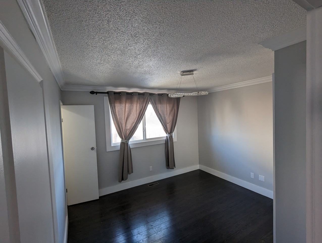 11411 149 Ave Nw - Photo 5 of 26