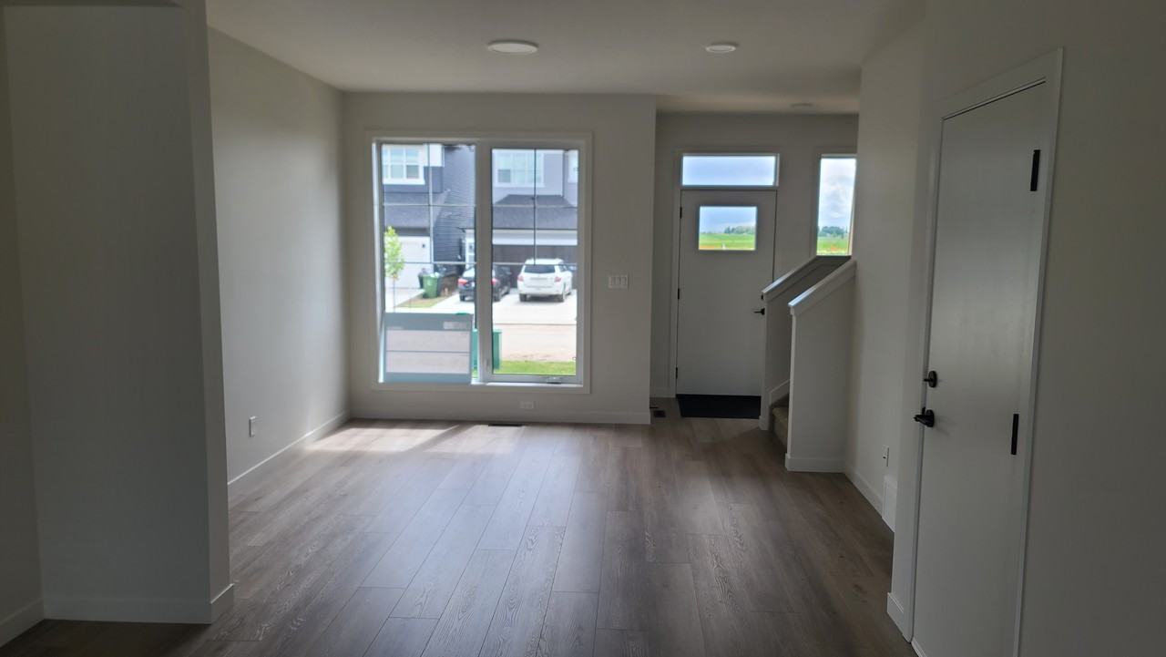 7120 50 Ave - Photo 6 of 16